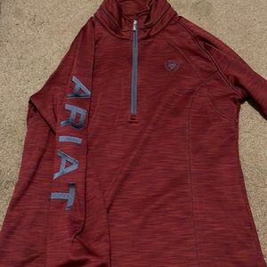 Ariat logo long sleeve quarter zip